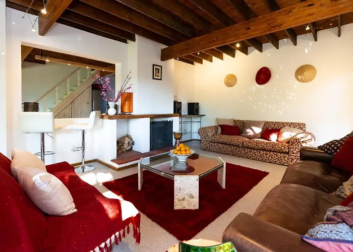 Zencapetown Holiday House
